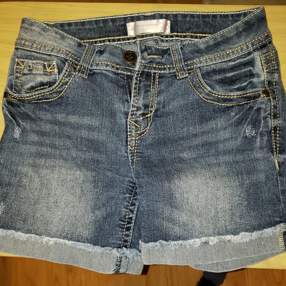 No boundaries midi jean shorts